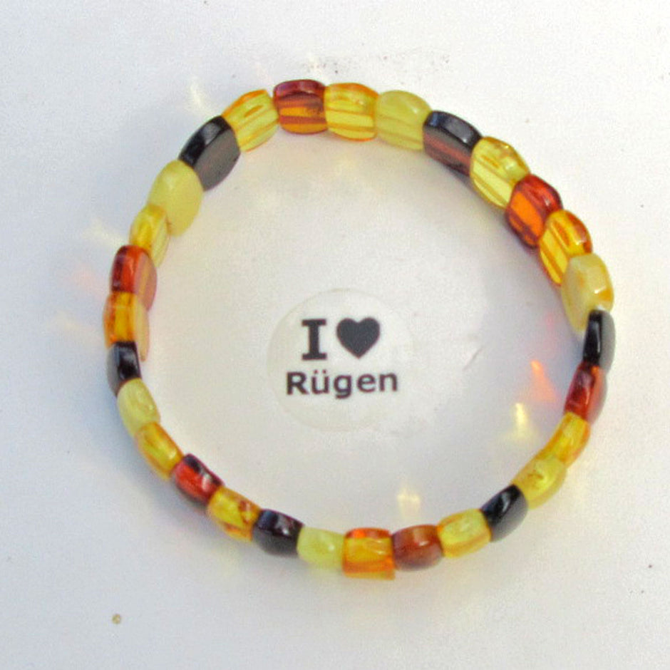 Vielfarbiges Bernsteinarmband aus polierten Scheiben