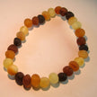 Kinderarmband aus unpoliertem Bernstein, bunt und natürlich