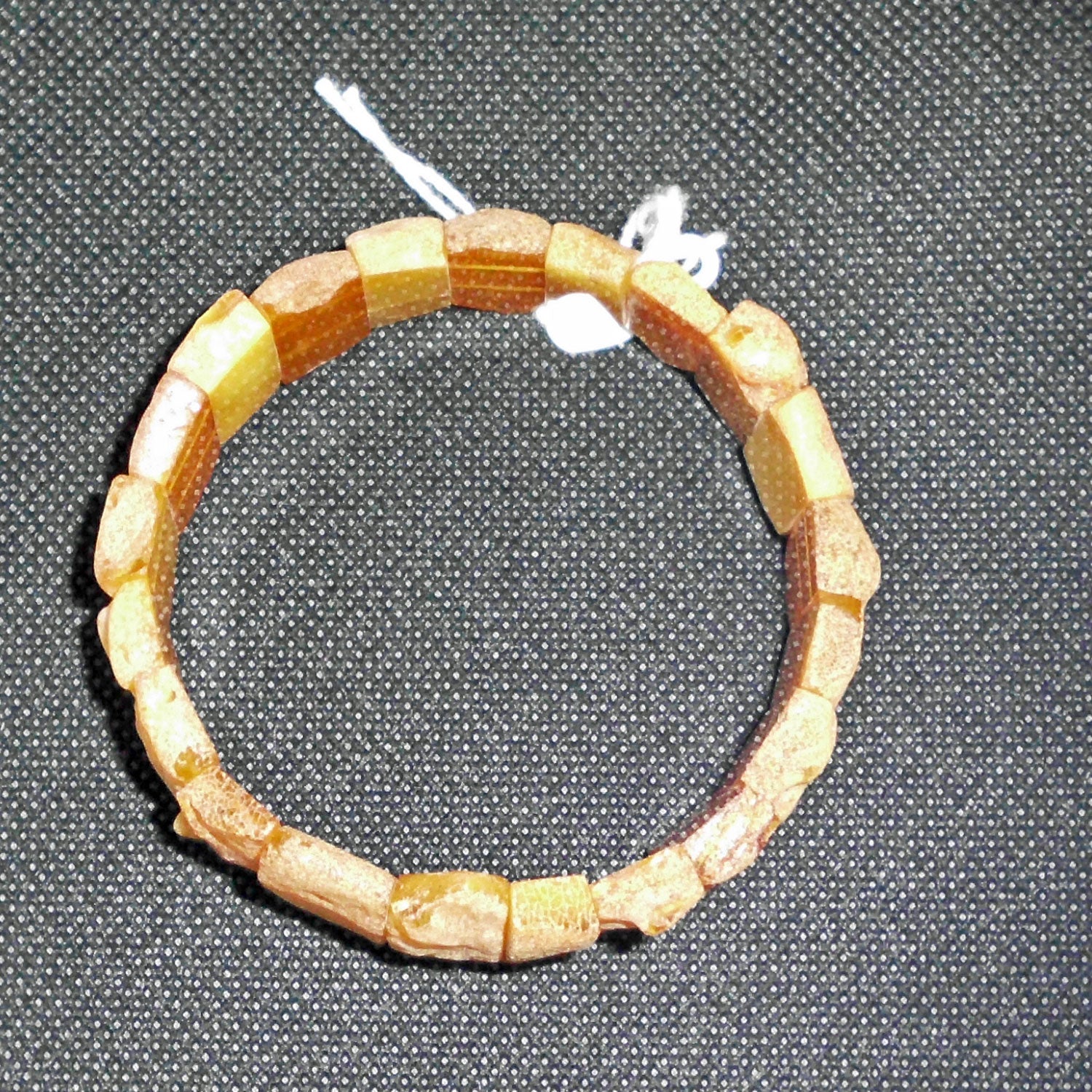 Wunderschönes,flaches Bernsteinarmband, unpoliert