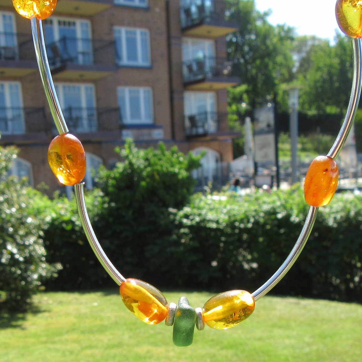 Edles Collier aus Bernstein und Silber, Unikat