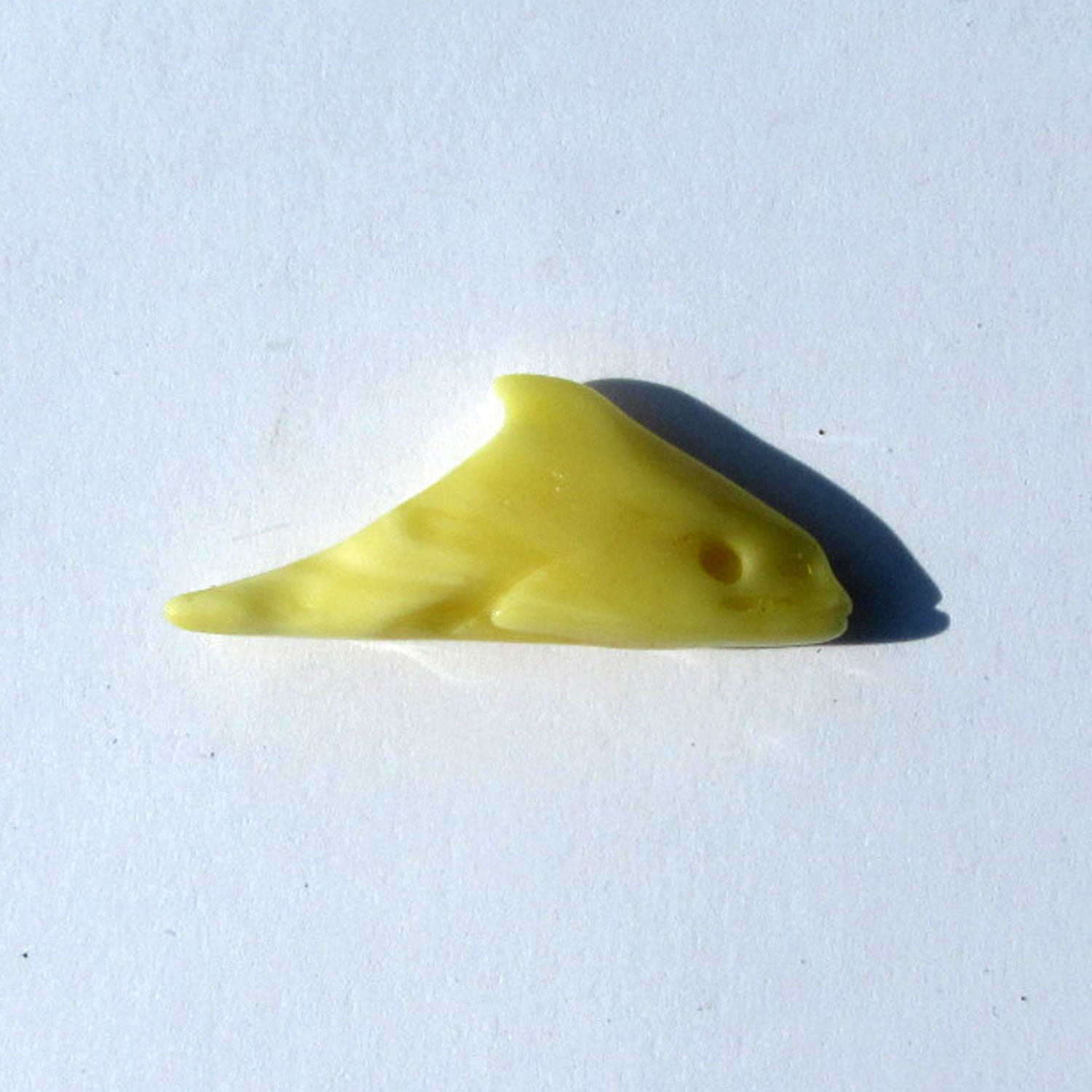 Delphin aus honigfarbenem Bernstein - Unikat von Rügen