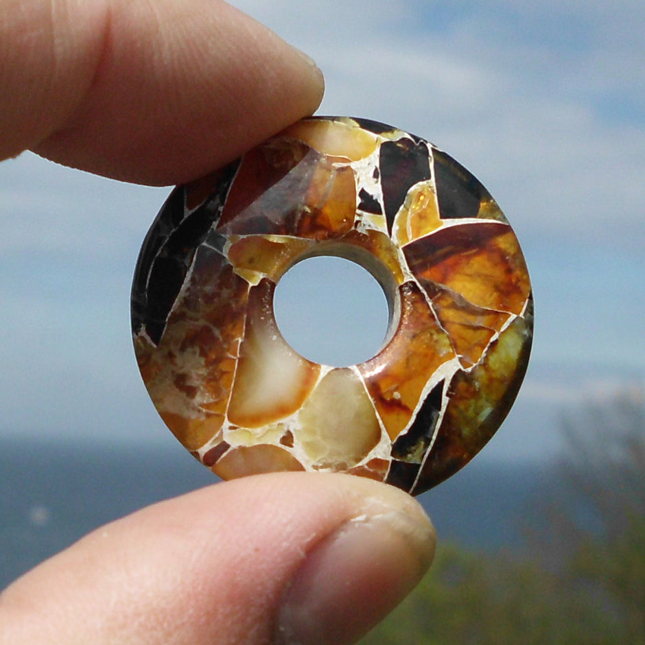 Bernsteindonut aus Mosaikbernstein, handgefertigtes Unikat