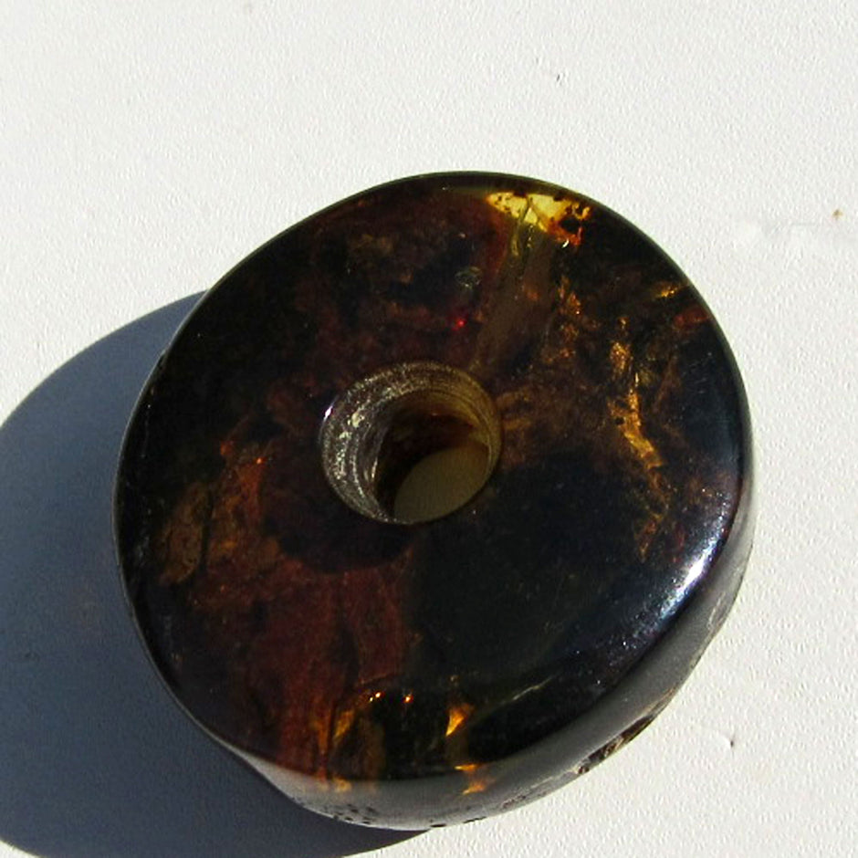 Einzelstück: Teiltransparenter Bernsteindonut von Rügen