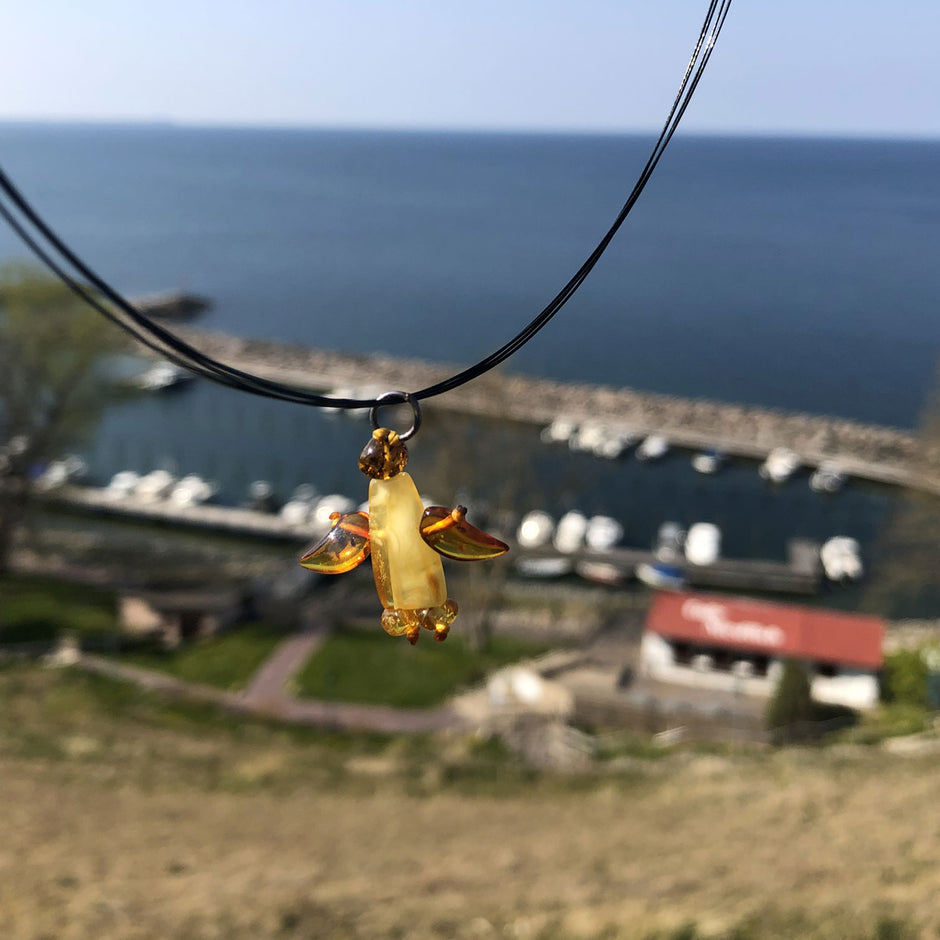 Bernsteinengel – Schutzengel in warmem Bernstein