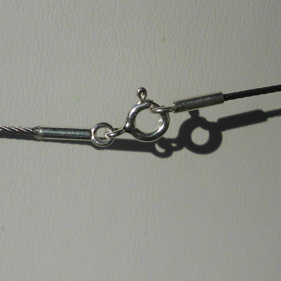 Collier mit Fisch aus unpoliertem Bernstein und Silber