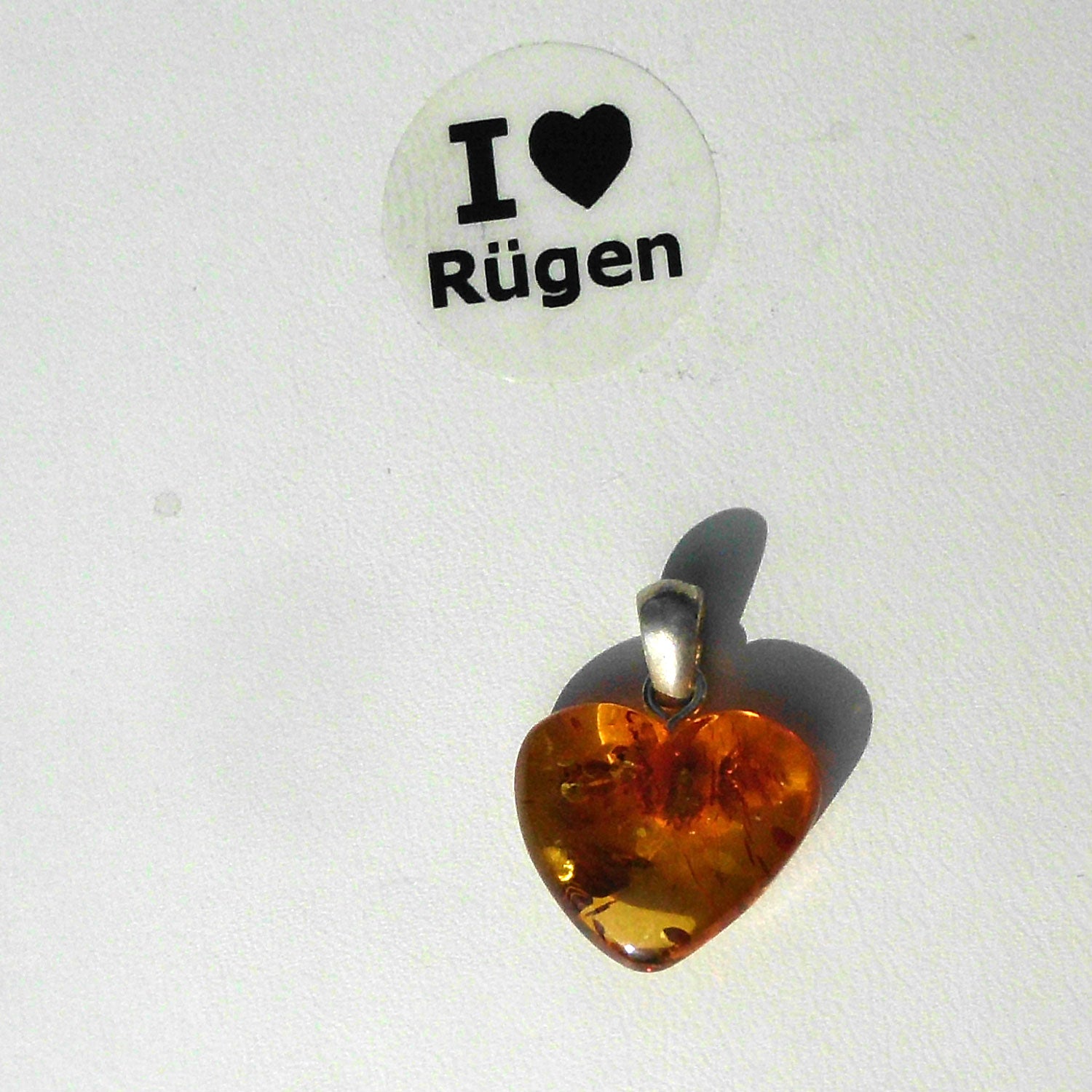 Bernsteinherz mit Einschlüssen aus der Ostsee