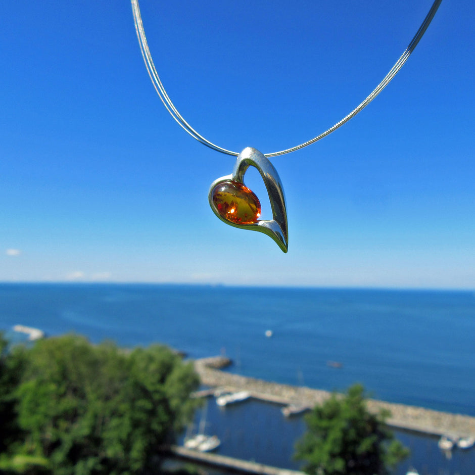 Silberherz mit Bernsteincabochon, 925 Silber, Unikat