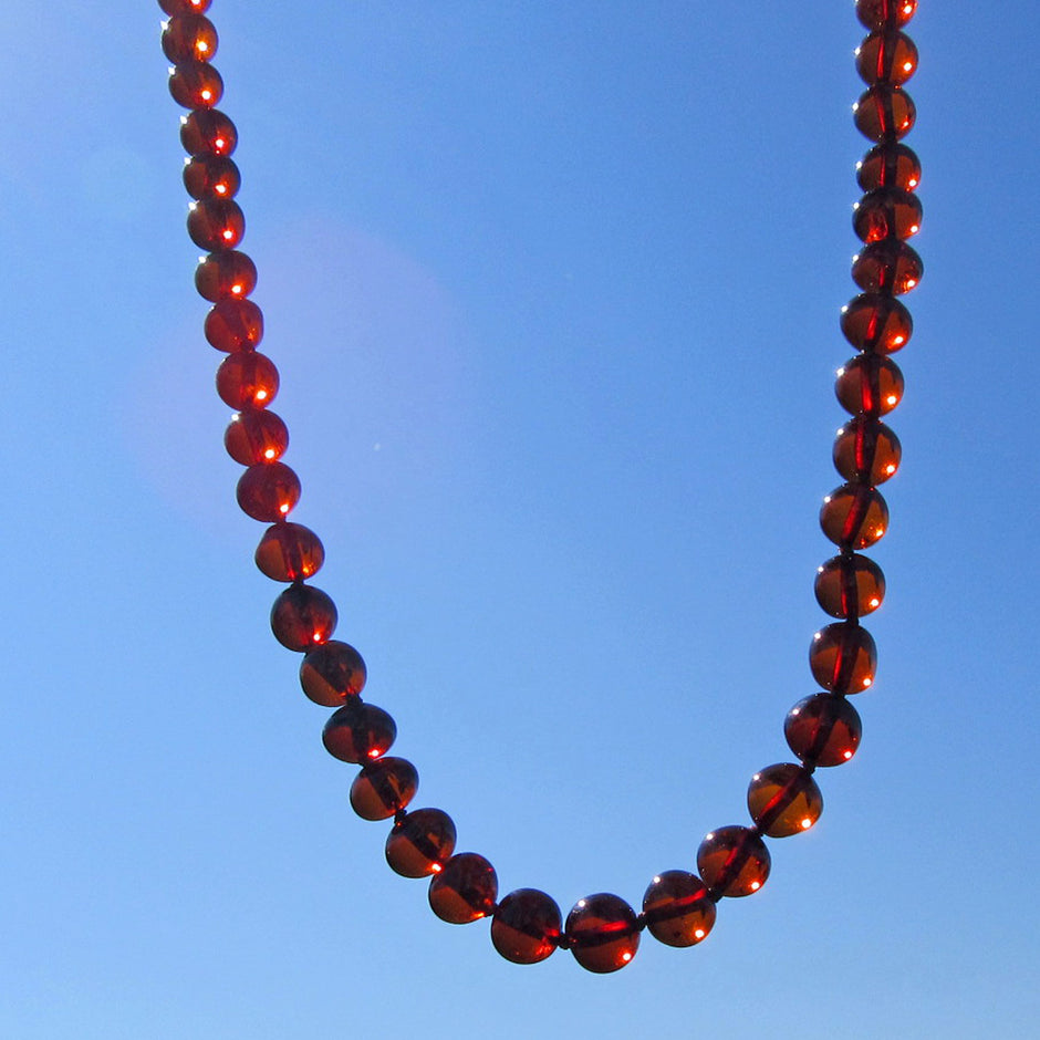 Edle Kette aus kognacfarbenem Bernstein, 45 cm