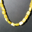 Lange Bernsteinkette aus gelblichen Stücken, Unikat