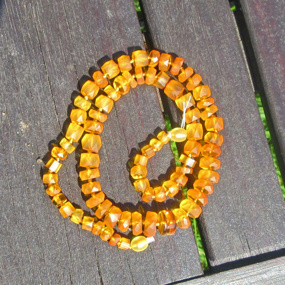 Fascettierte Bernsteinscheibchen-Kette, Unikat von Rügen