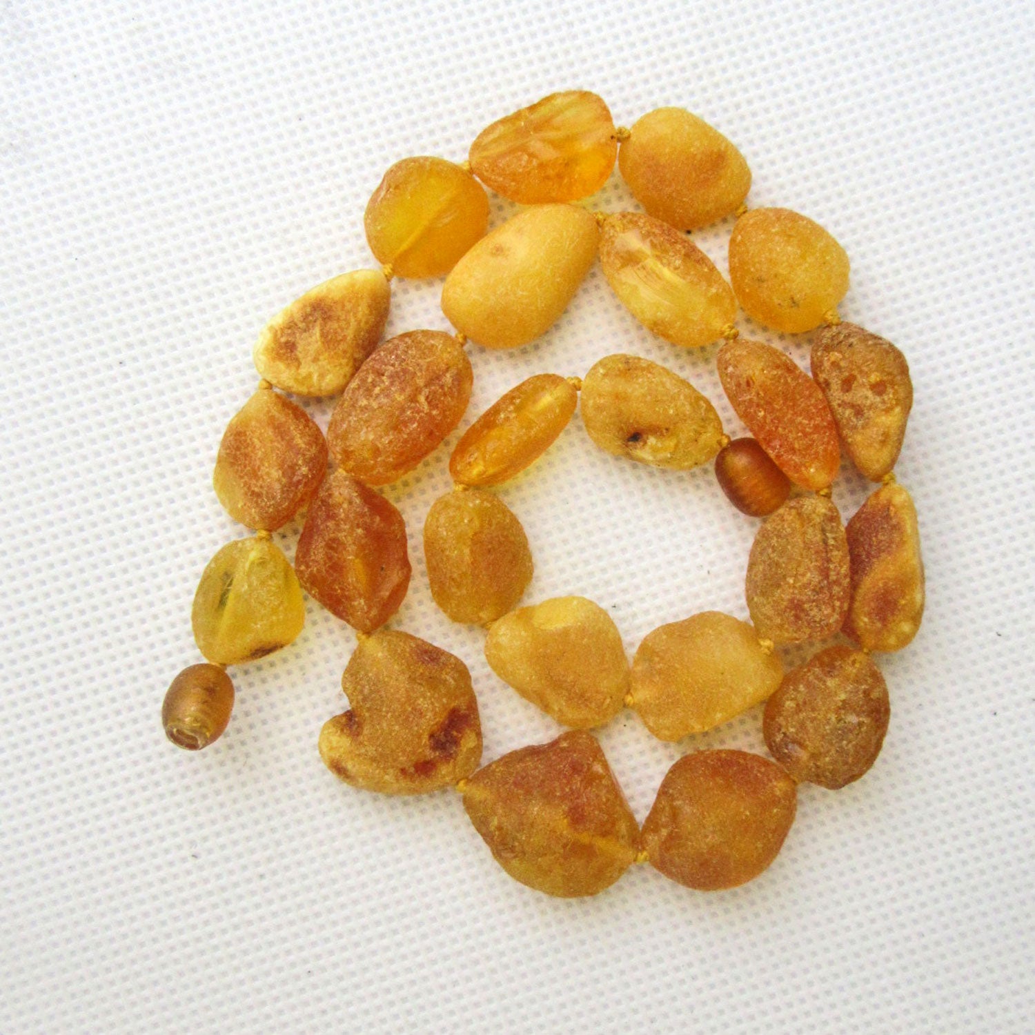 Einzelstück: Vielfarbige Bernsteinkette, unpoliert, 44 cm