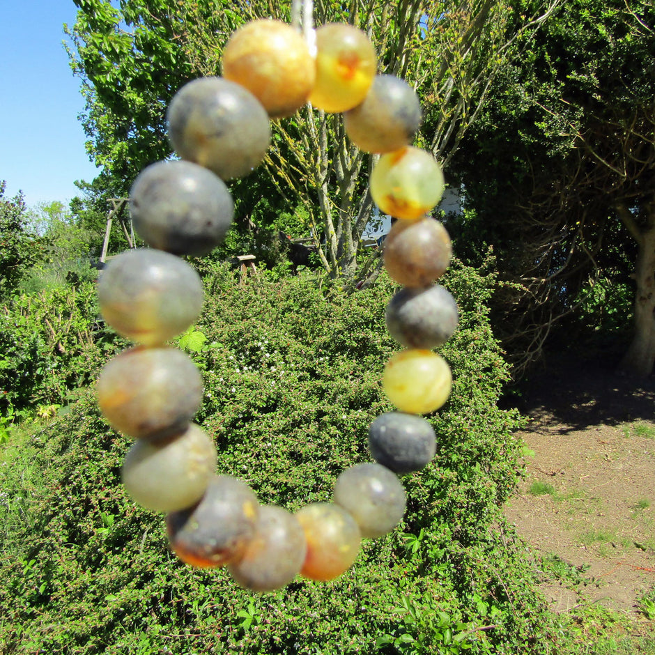 Einzigartiges Bernsteinarmband aus unpolierten Moorbernstein