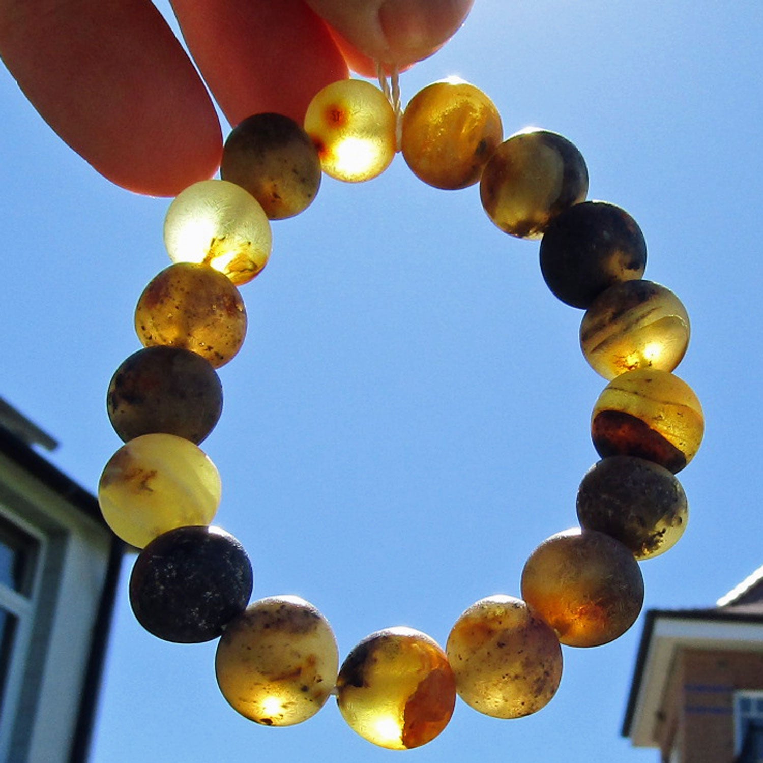 Einzigartiges Bernsteinarmband aus unpolierten Moorbernstein