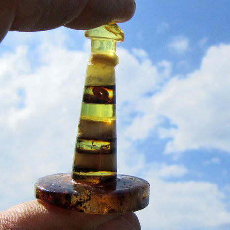 Bunter Bernstein-Leuchtturm mehrfarbig