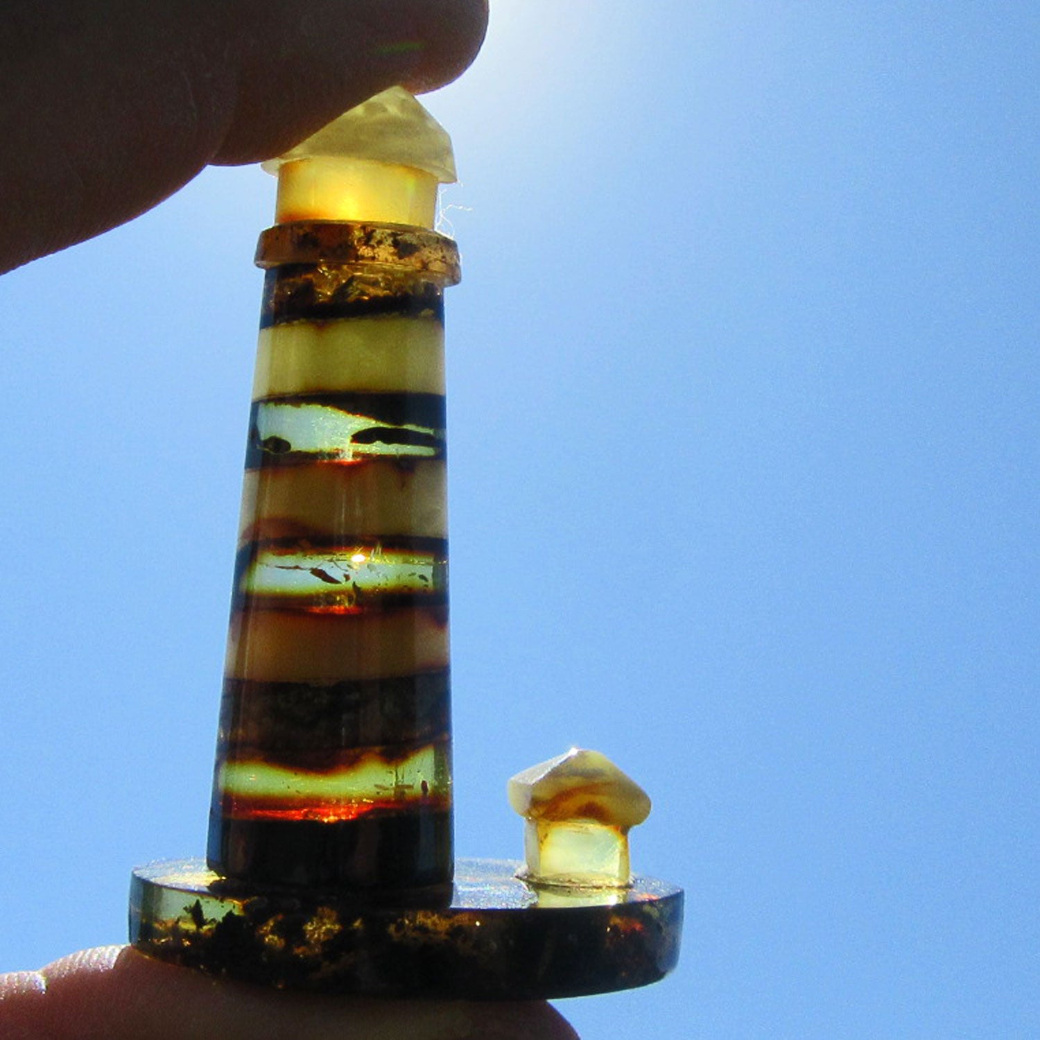 Bernstein-Leuchtturm mit Wärterhaus