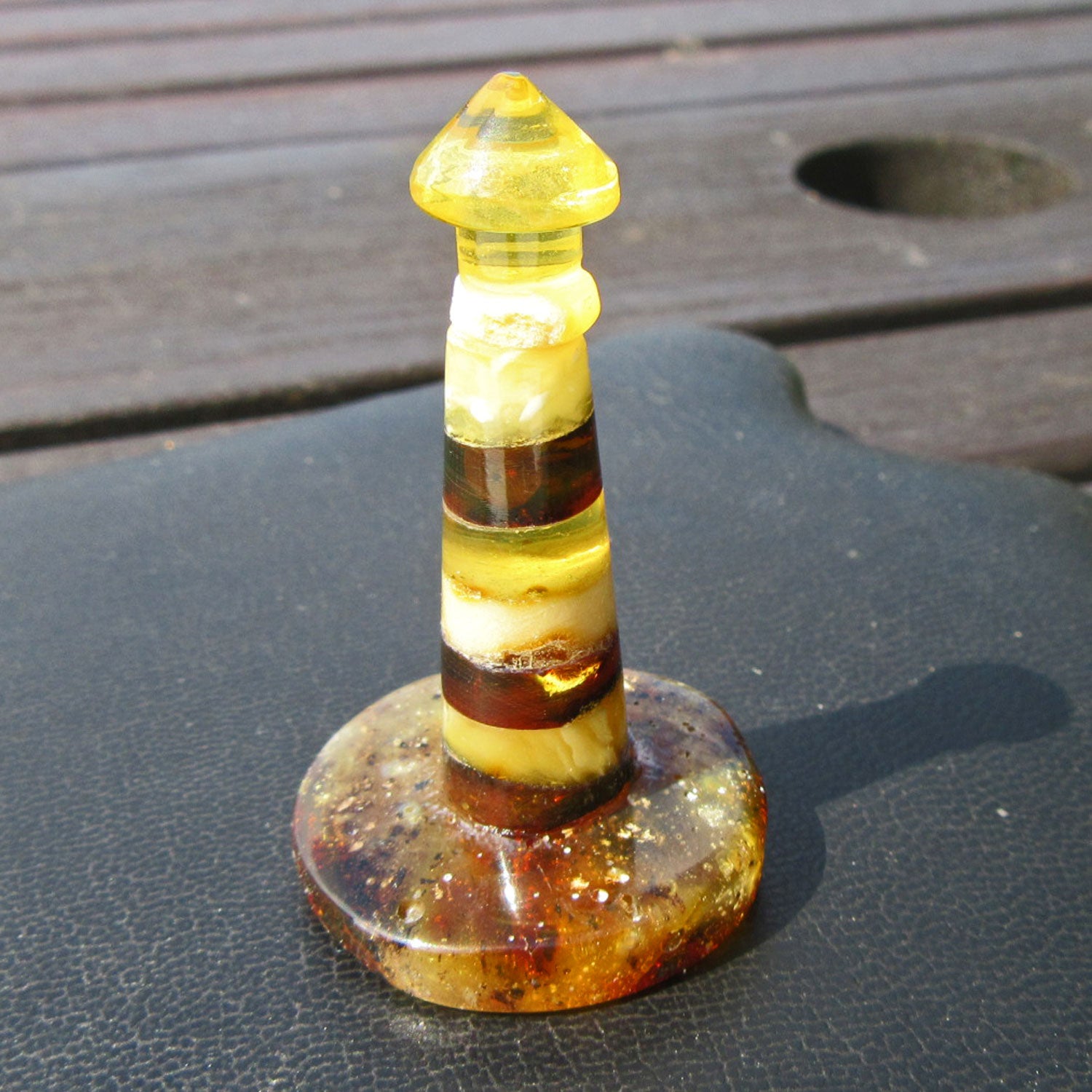 Bunter Bernstein-Leuchtturm mehrfarbig