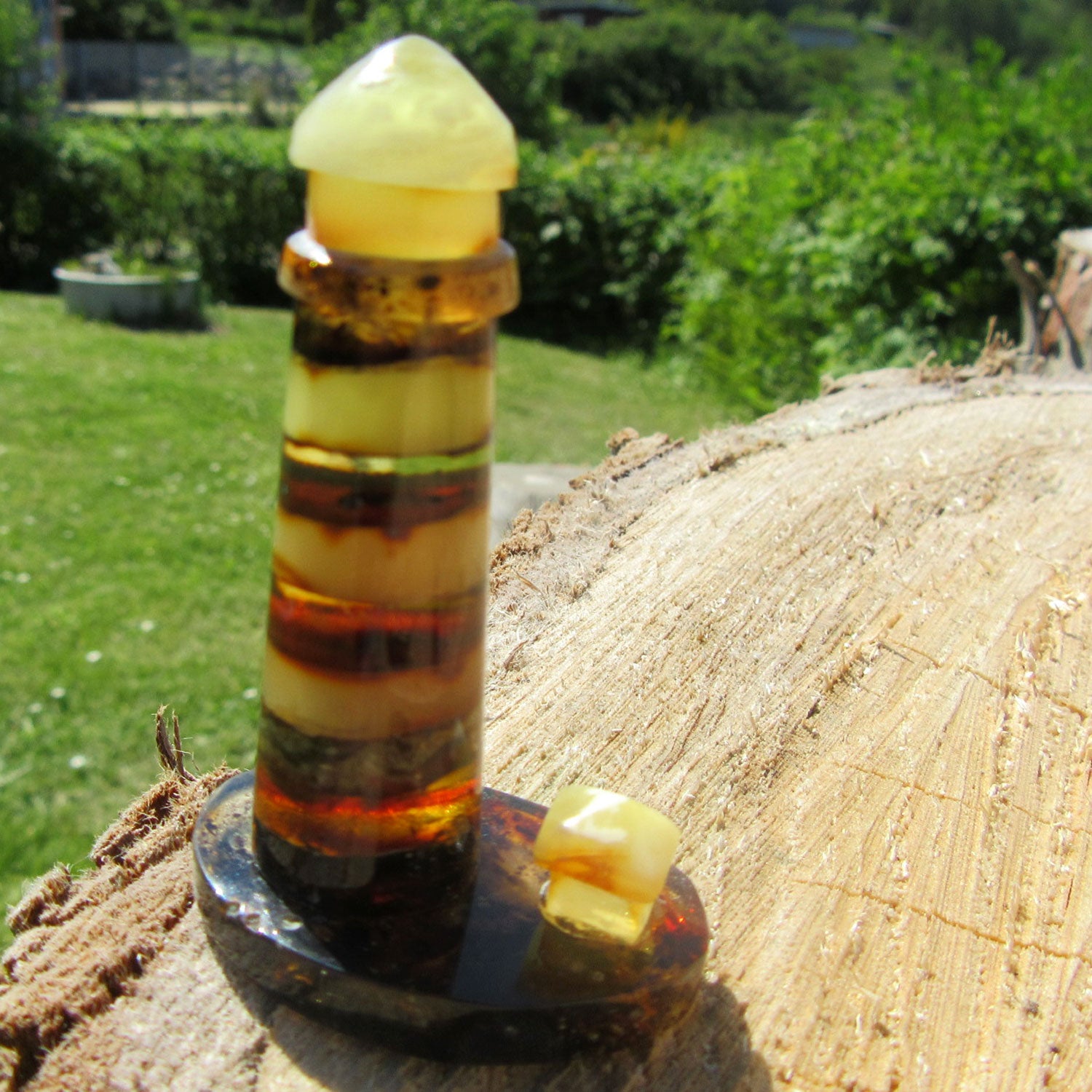 Bernstein-Leuchtturm mit Wärterhaus