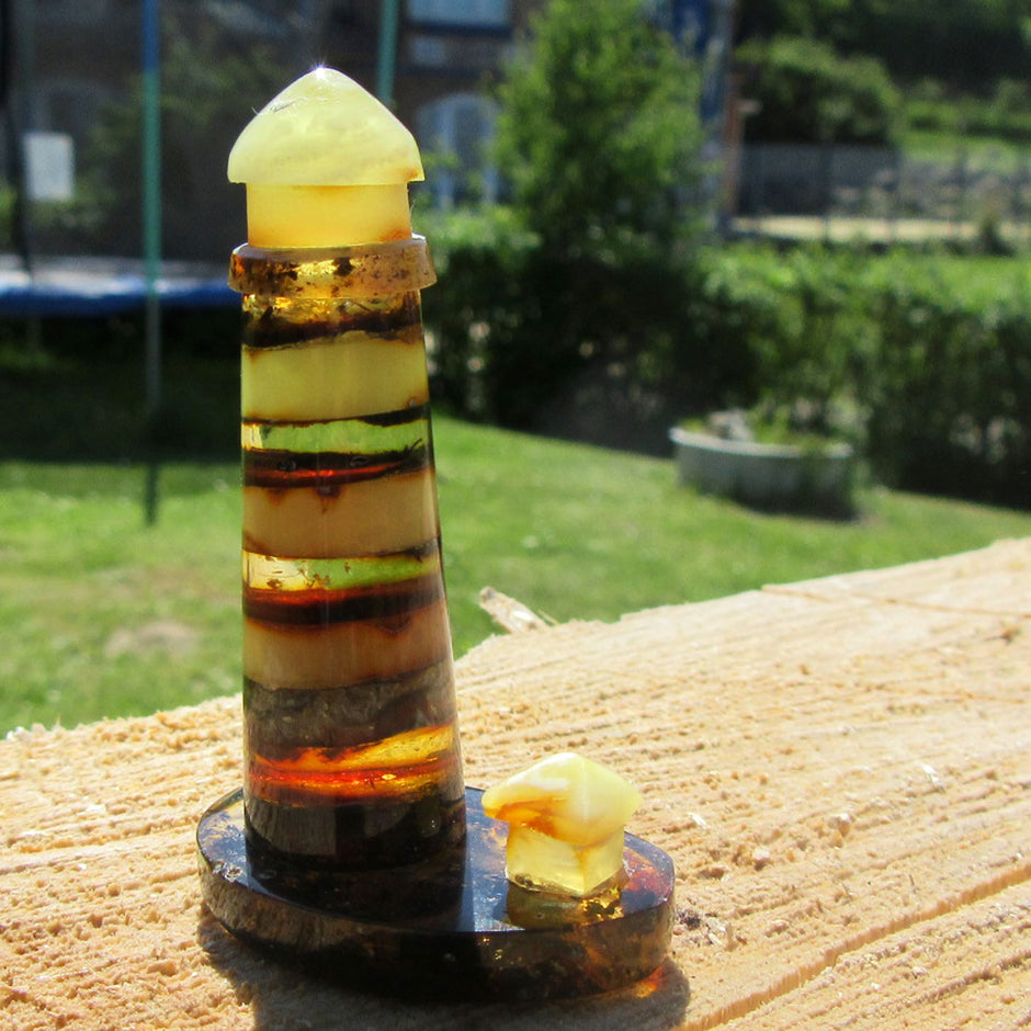 Bernstein-Leuchtturm mit Wärterhaus