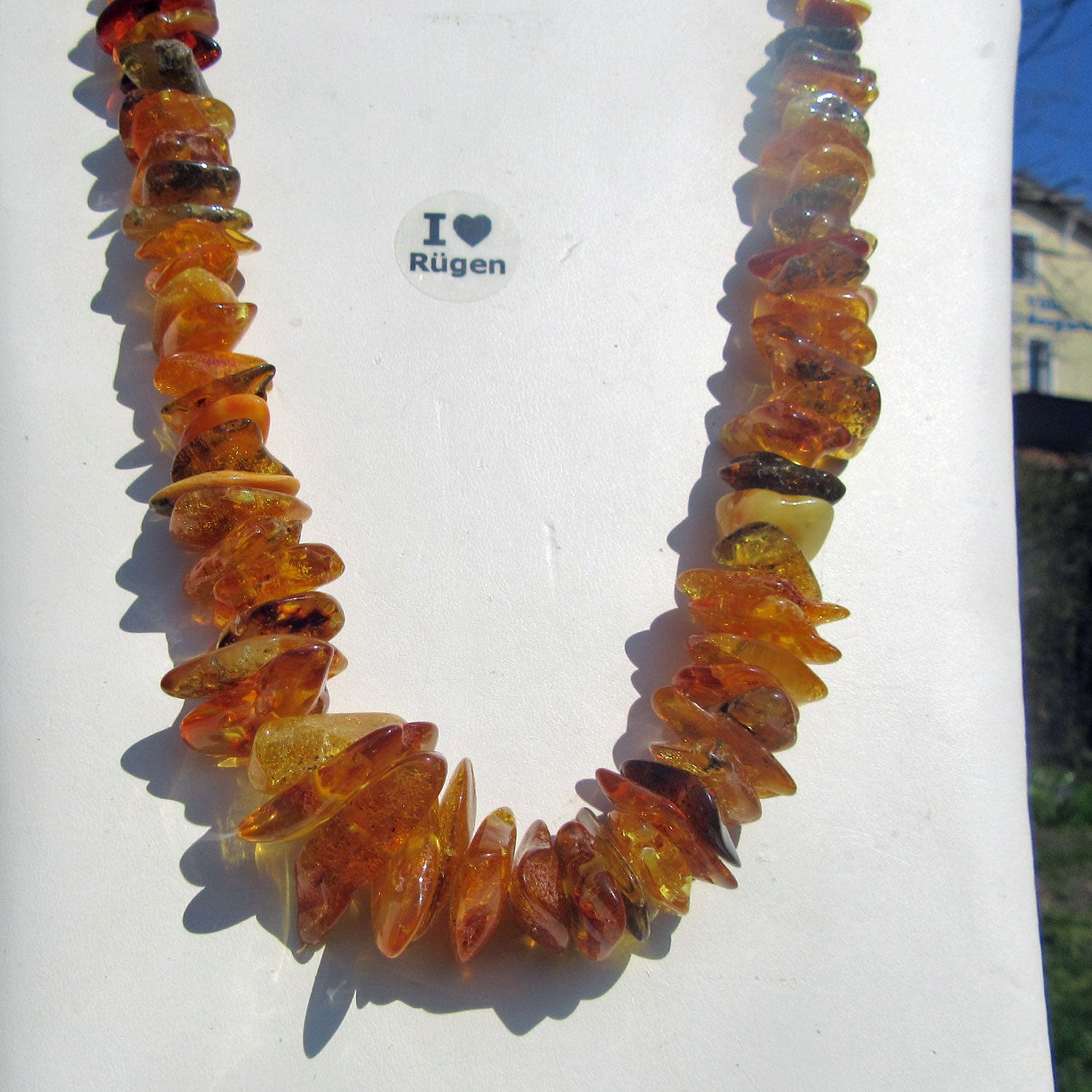 Einzigartige Bernsteinkette mit polierten Steinen