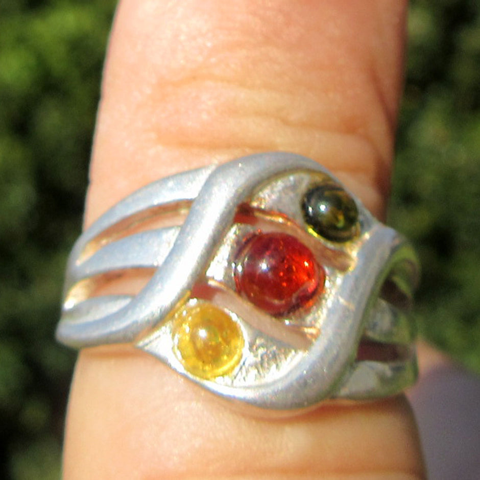 Edler Fingerring aus 3 verschiedenen Bernsteinen