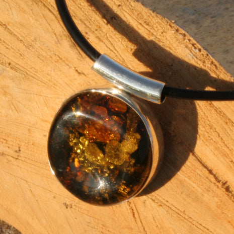 Runder Bernstein-Anhänger in Silber, Unikat von Rügen