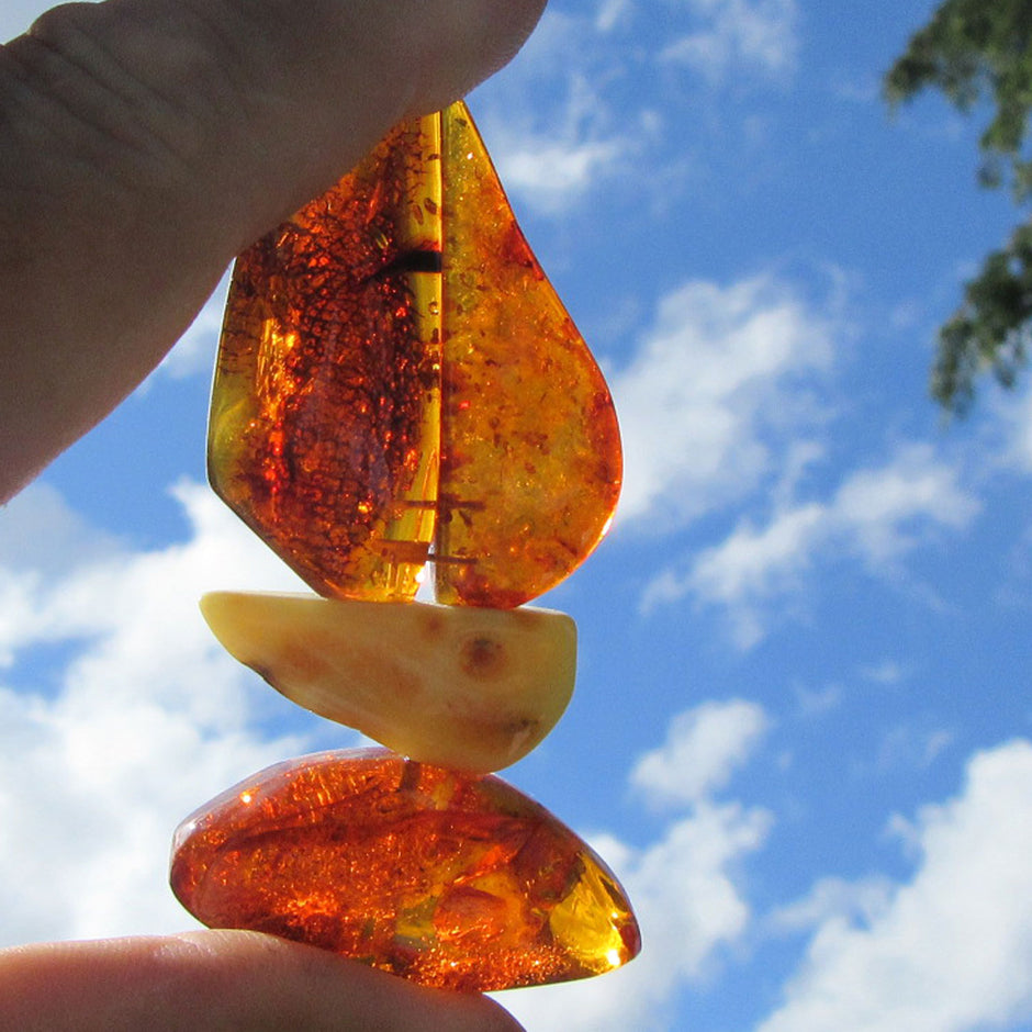 Großes Segelschiff aus Bernstein, handgefertigt