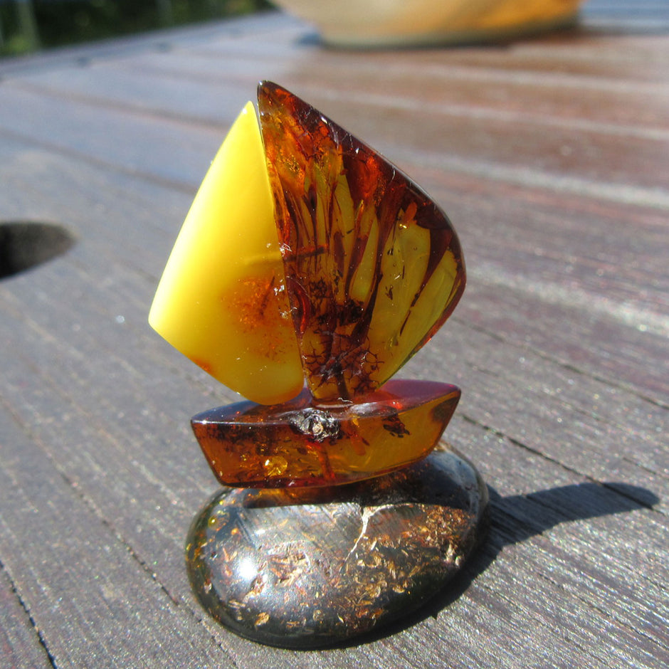 Segelschiff aus Bernstein – Handgefertigtes Unikat