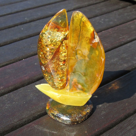 Großes Segelschiff aus Bernstein, Unikat von der Ostsee-Insel