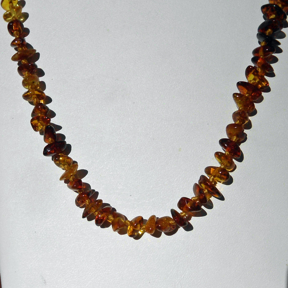 Kette aus einzigartigen Bernsteinnuggets in Braun und Cognac
