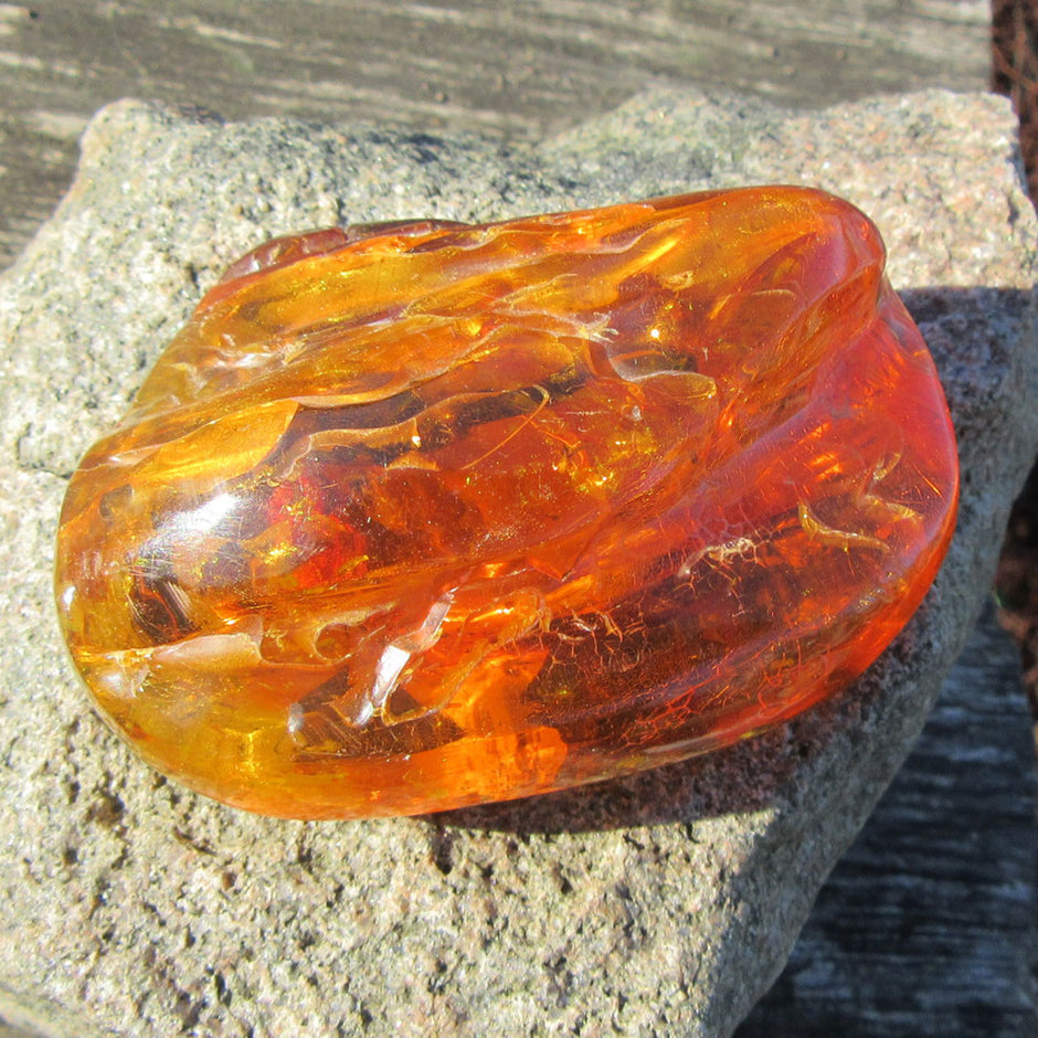 Riesiges , klares Stück BernsteinOstseebernstein poliert