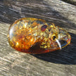 Einzelstück: Tropfenförmiger Bernsteinsolitär von Rügen