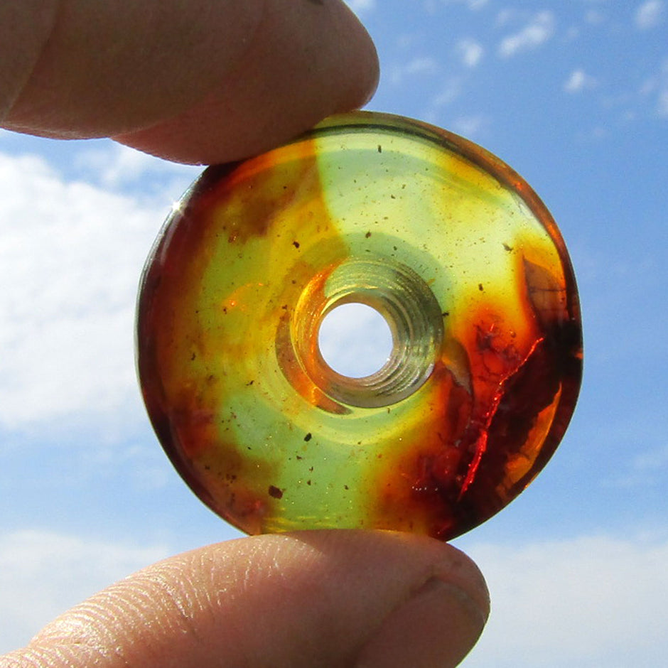 Einzigartiger Bernsteindonut, poliert und glänzend