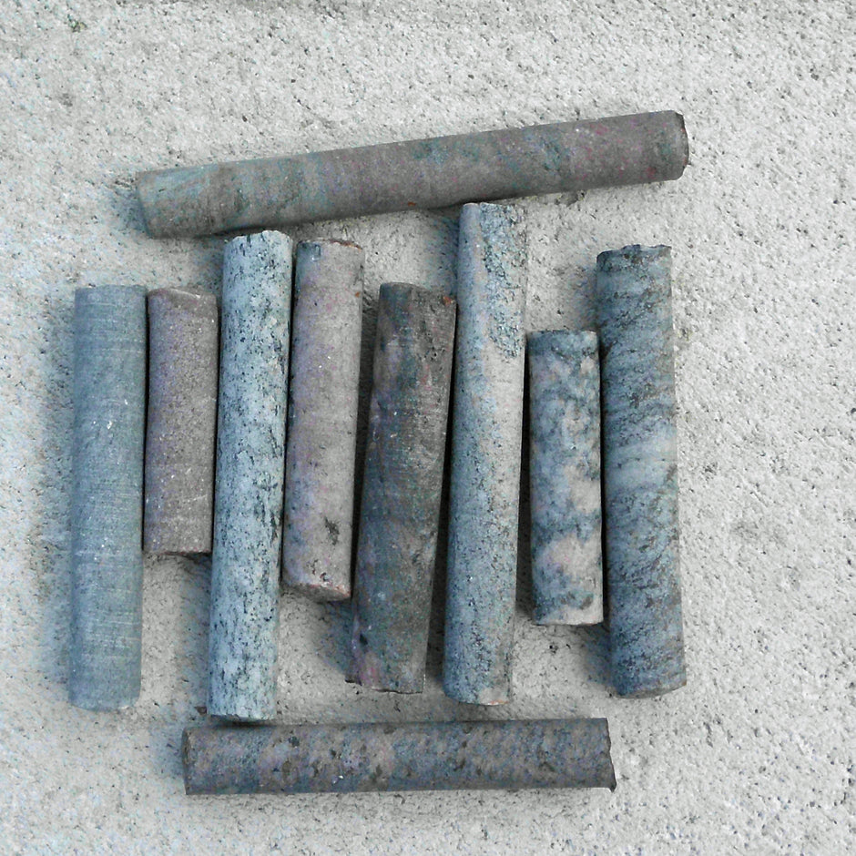 10 Bohrkerne aus Granit, Porphyr, Gneis und Basalt