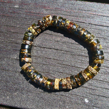 Bernsteinarmband aus dunklen, polierten Bernsteinscheiben