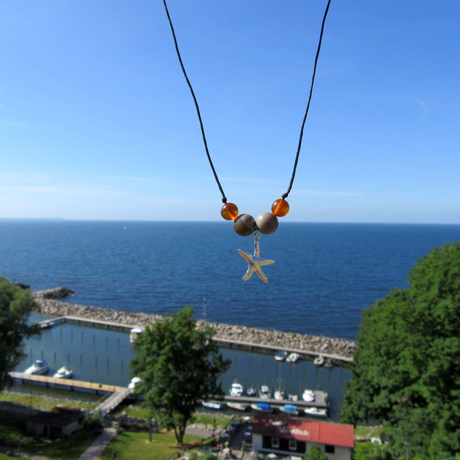 Collier mit Feuerstein, Bernstein und Silber-Seestern