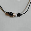 Collier aus Feuersteinperlen mit Silber-Schnecke, Unikat