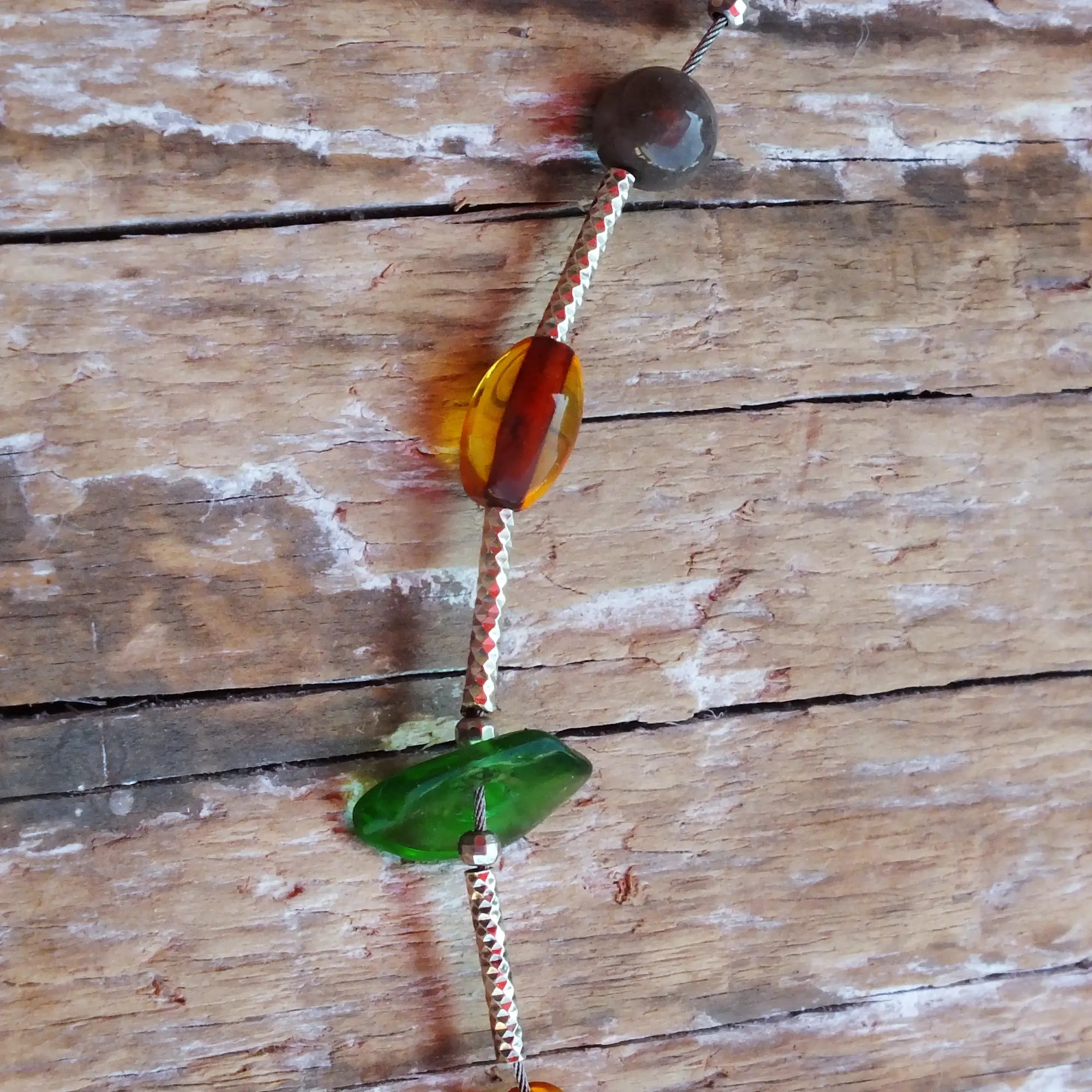 Collier aus Bernstein, Seeglas, Feuerstein & Silber
