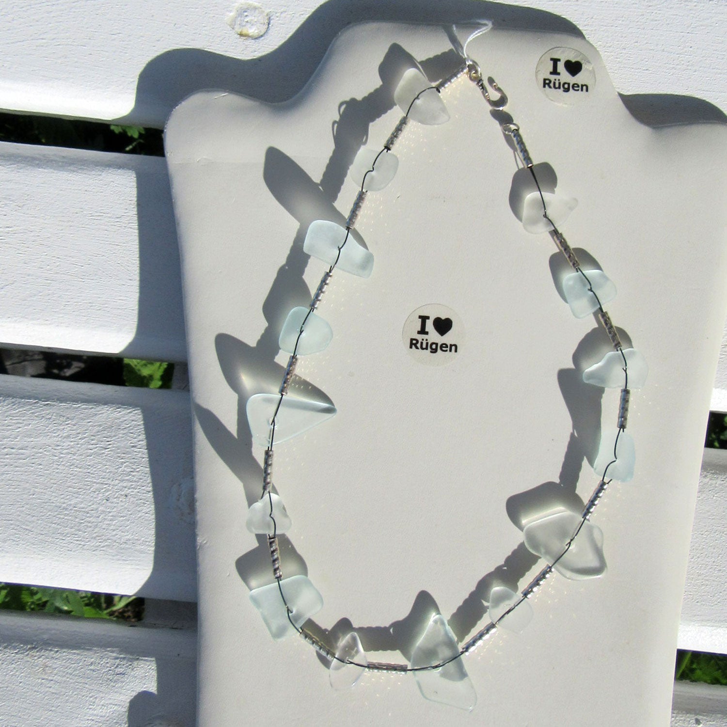 Edles Seeglascollier mit länglichen Perlen aus Silber