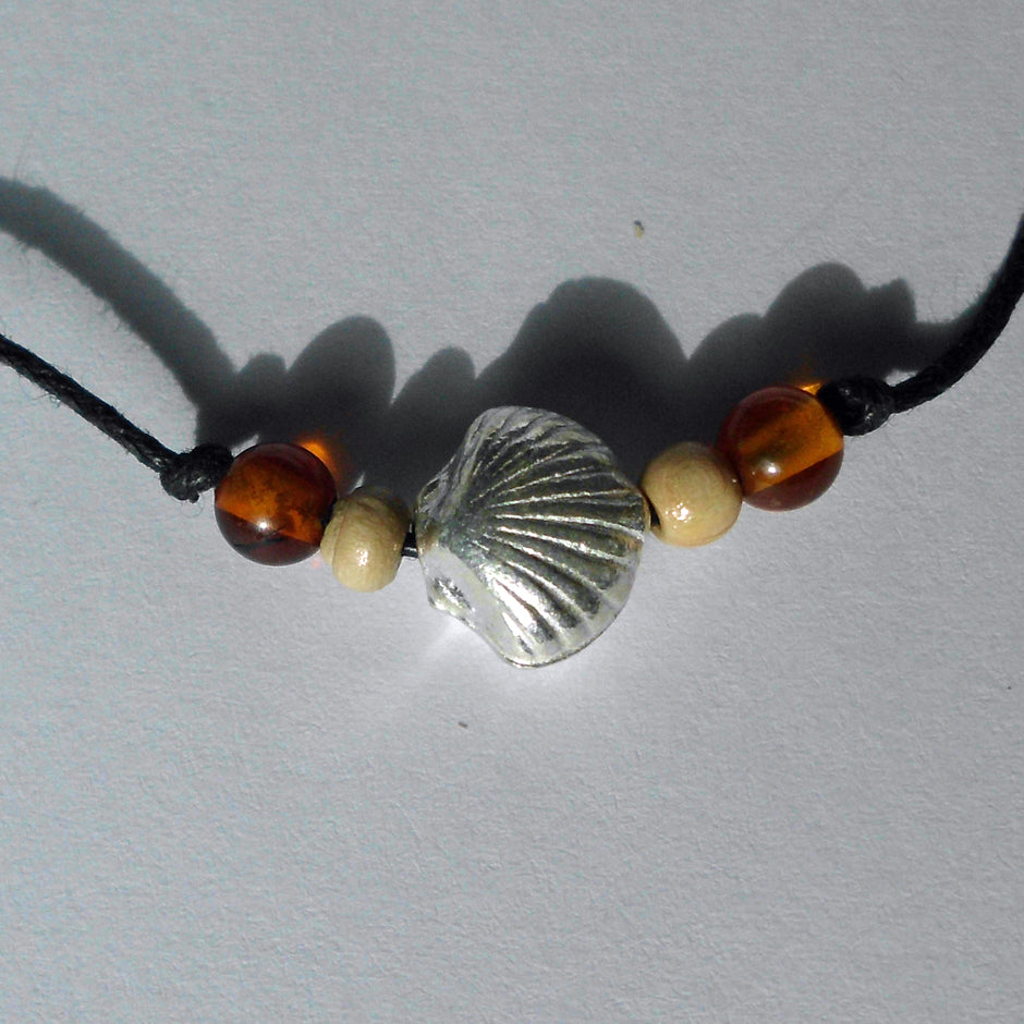 Collier aus Bernstein und Silbermuschel, Unikat