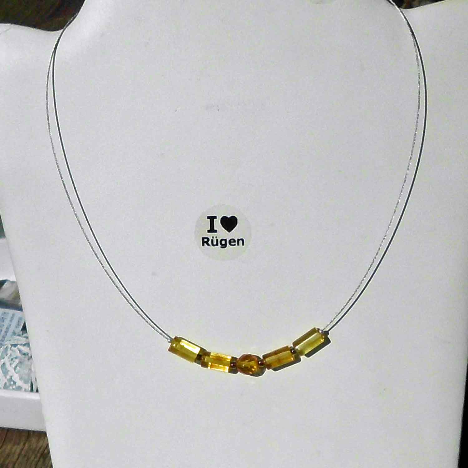 Elegantes Drahtcollier mit Bernsteinen und Glasperlen