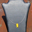 Polierter Bernsteinfisch am Drahtcollier, Butterscotch
