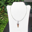 Elegantes Drahtcollier mit Donnerkeil aus Rügen