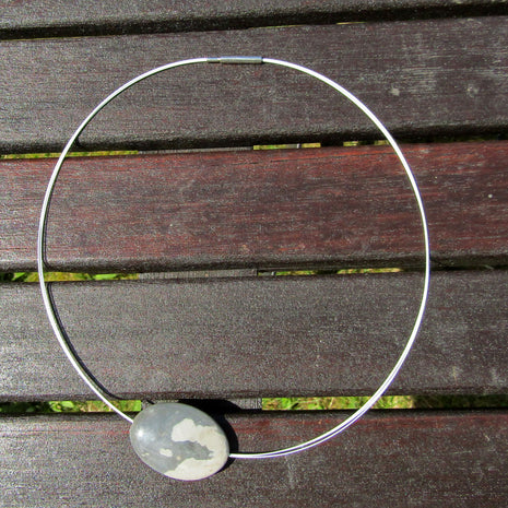 Polierter Feuerstein, flach, einzigartig und natürlich