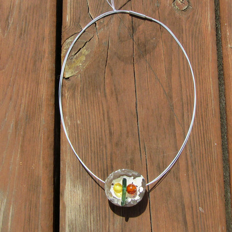 Halber Schwamm mit Bernsteinperlen und Seeglas, Unikat