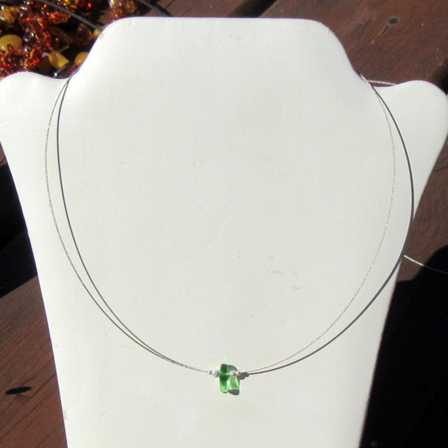 Elegantes Collier aus Seeglas mit Silberperlen