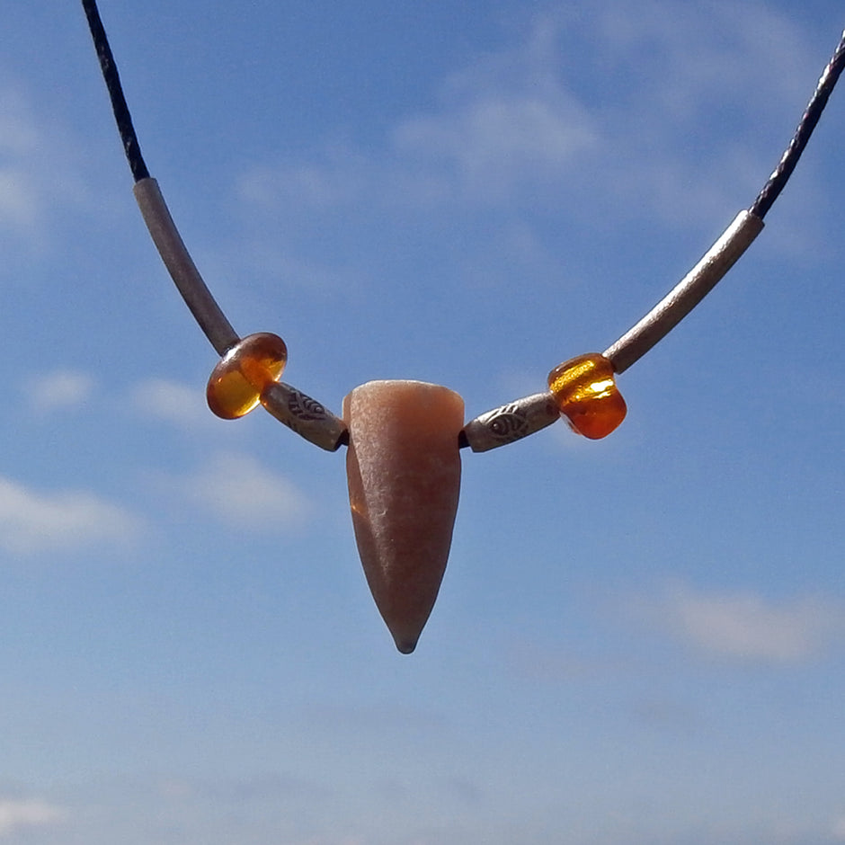 Einzigartiges Donnerkeilcollier aus Bernstein und Silber