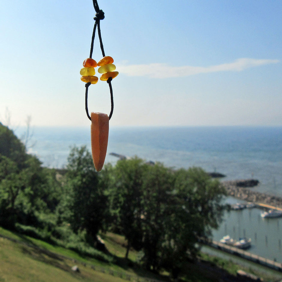 Donnerkeil mit 6 polierten Bernsteinen, Einzelstück