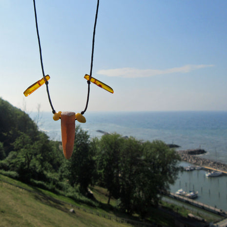 Donnerkeil mit 4 polierten Bernsteinen, Einzelstück