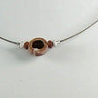 Drahtcollier mit polierter Donnerkeilscheibe und Silber