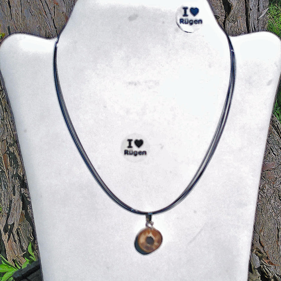 Einzigartiger Anhänger mit polierter Donnerkeilscheibe aus Silber